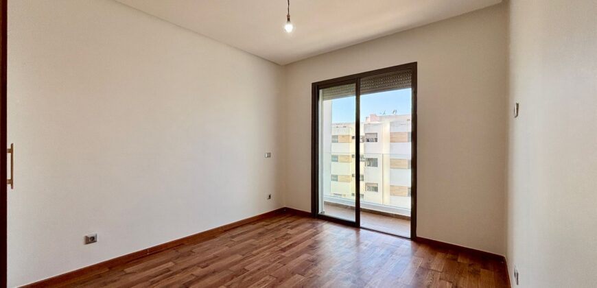 Appartement traversant à Almaz dernier étage