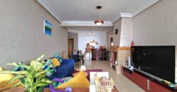 Appartement traversant au 4eme étage à vendre