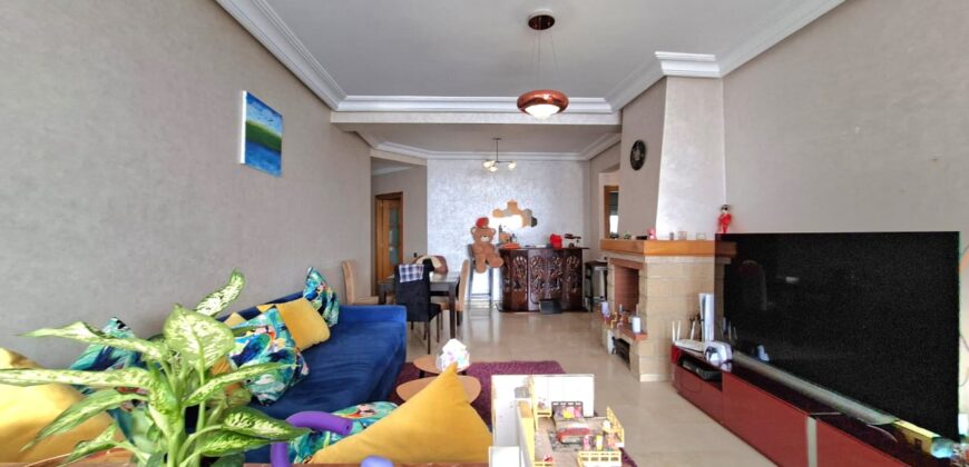 Appartement traversant au 4eme étage à vendre