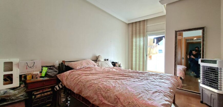 Appartement traversant au 4eme étage à vendre