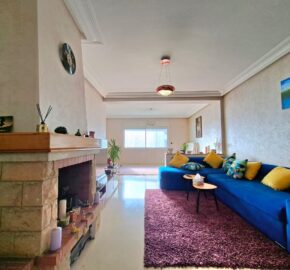 Appartement traversant au 4eme étage à vendre