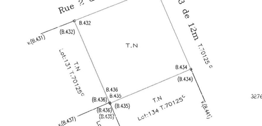 Terrain angle de 641 m2 au centre de Dar Bouazza