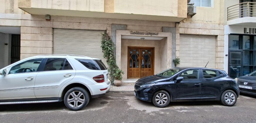 Local commercial à louer aux Iris, Racine, 125m2