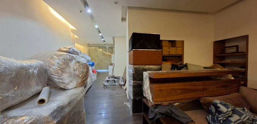 Local commercial à louer aux Iris, Racine, 125m2