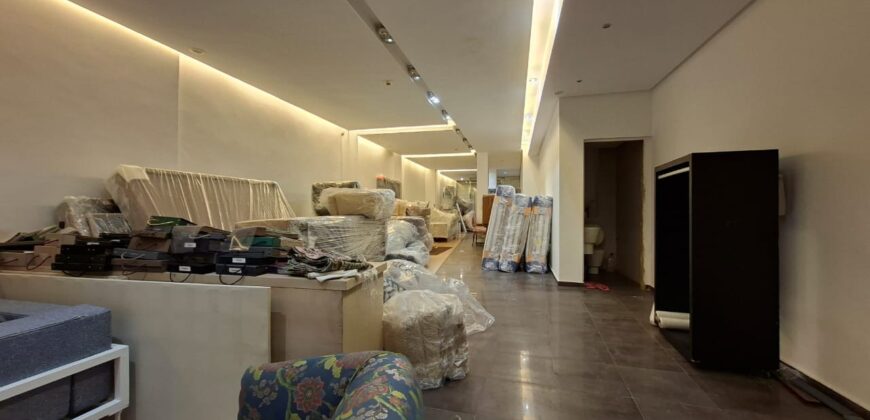 Local commercial à louer aux Iris, Racine, 125m2