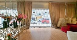 Spacieux Local Commercial avec Mezzanine au Coeur de Racine