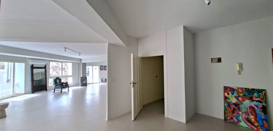 Super Bureau de 300M² à Louer au Coeur de Racine