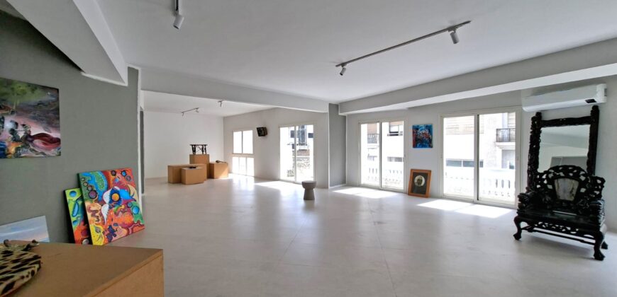 Super Bureau de 300M² à Louer au Coeur de Racine