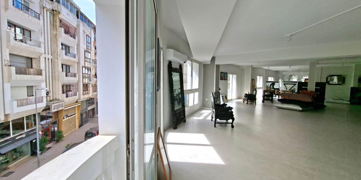 Super Bureau de 300M² à Louer au Coeur de Racine