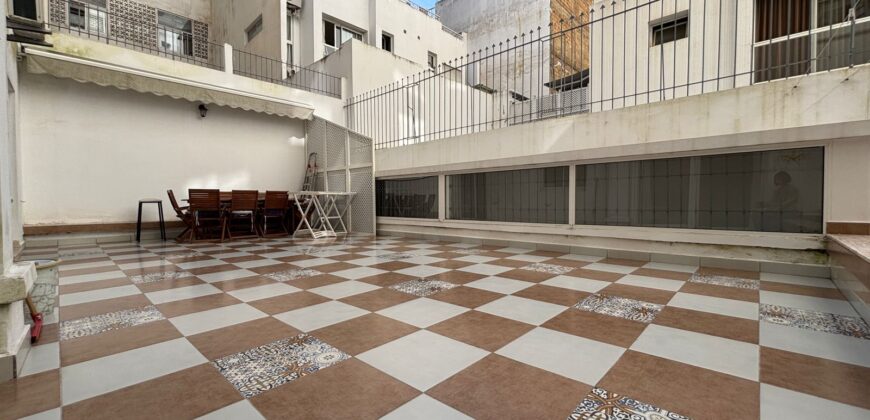 Joli appartement rénové à Place Ollier