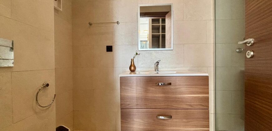 Appartement traversant meublé au 8e étage – CFC