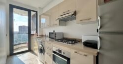 Appartement traversant meublé au 8e étage – CFC