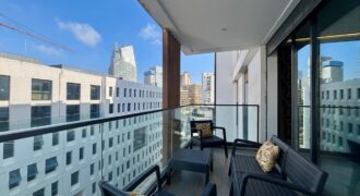 Appartement traversant meublé au 8e étage – CFC